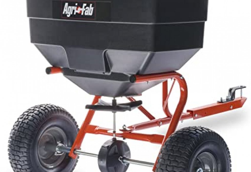 AgriFab 185lb Tow Spreader